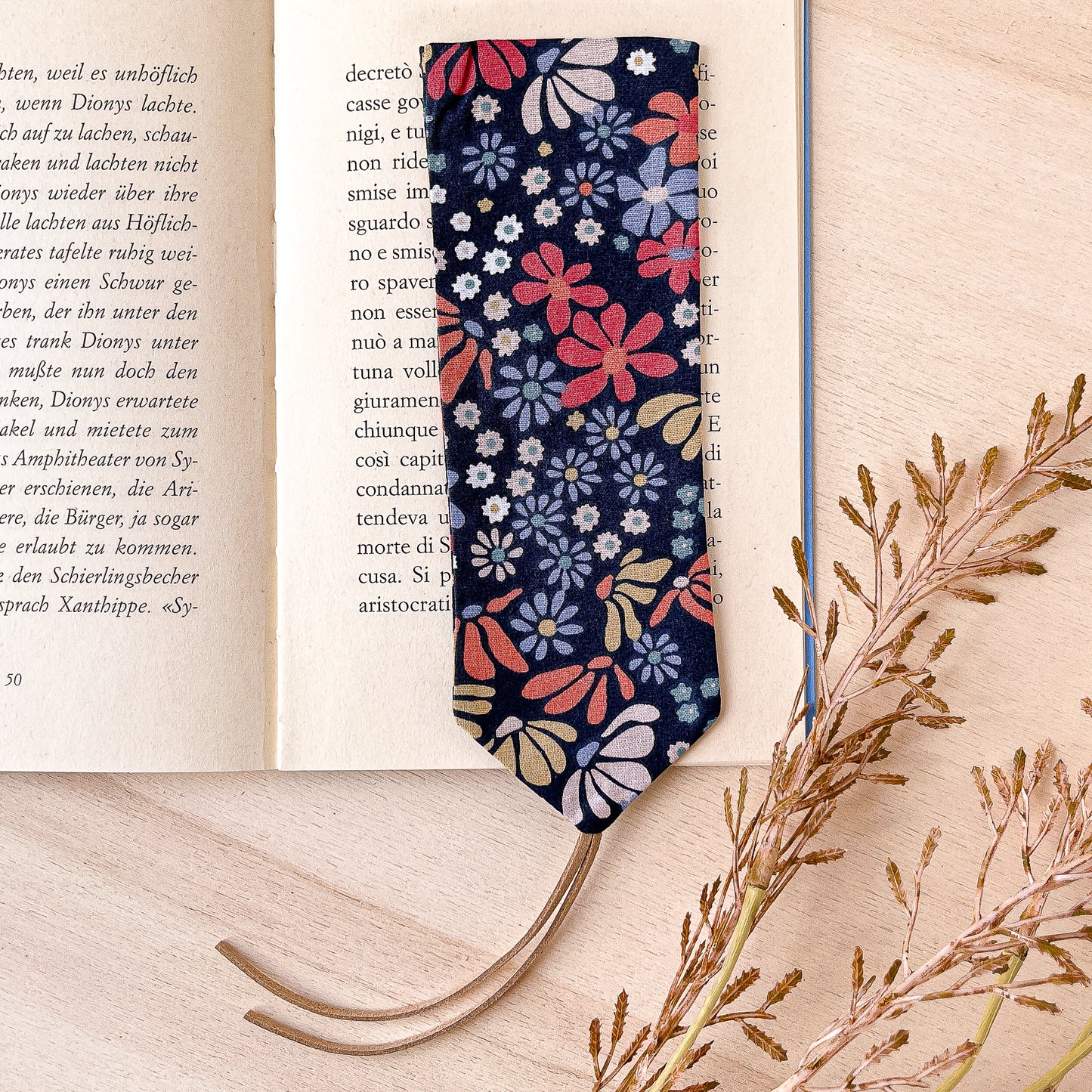 Astuccio con fiori colorati
