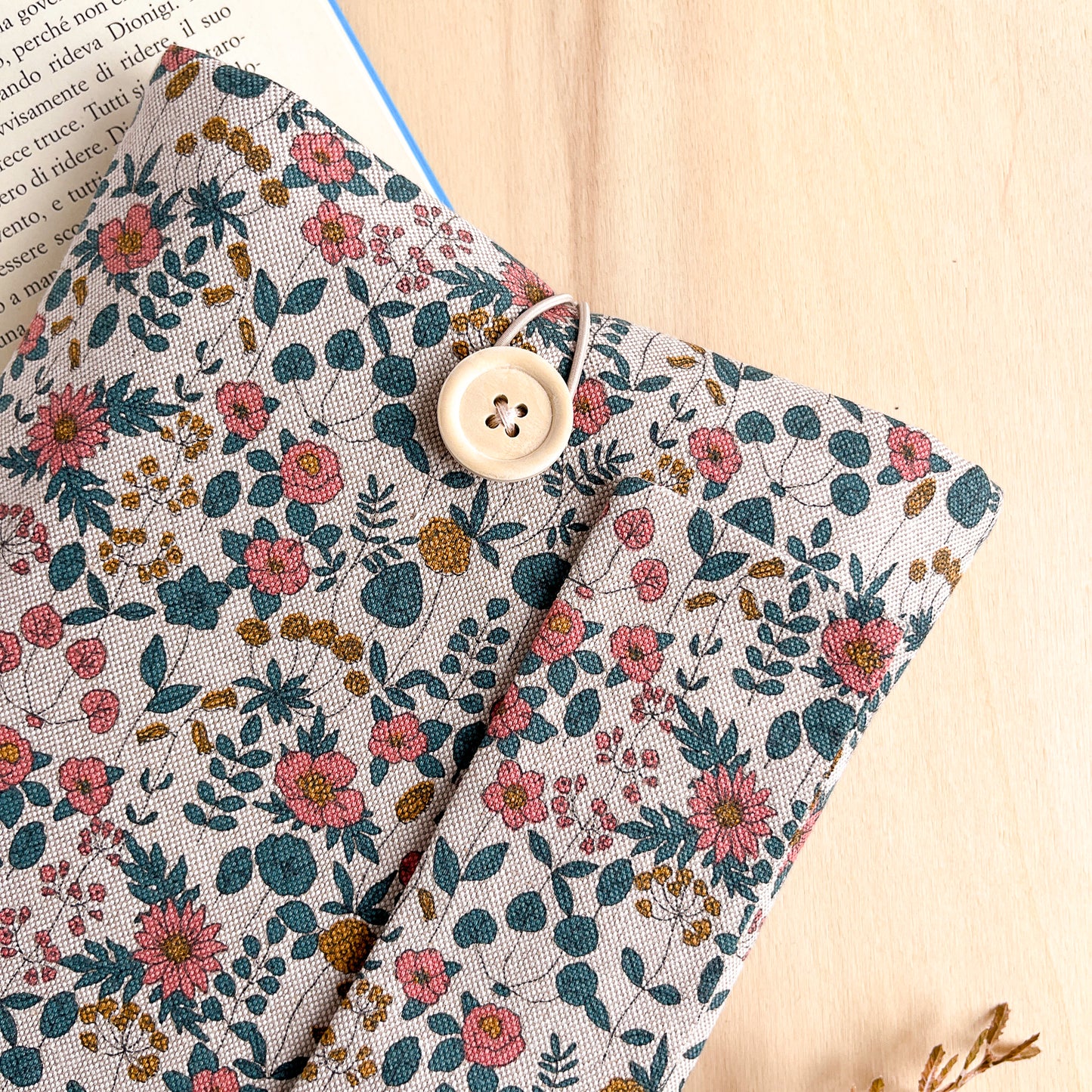 Custodia per libri imbottita in cotone con fiori rosa