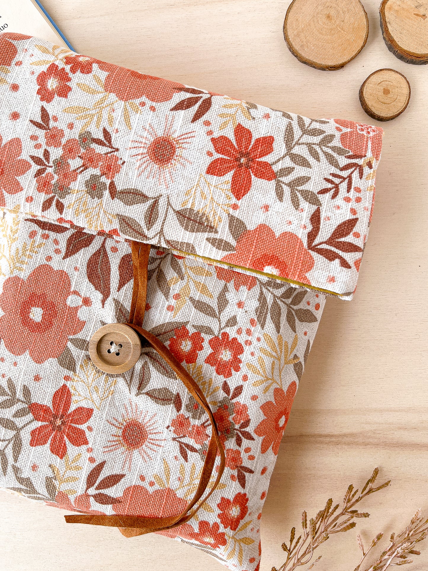 Custodia per libri regolabile in cotone con fiori arancio