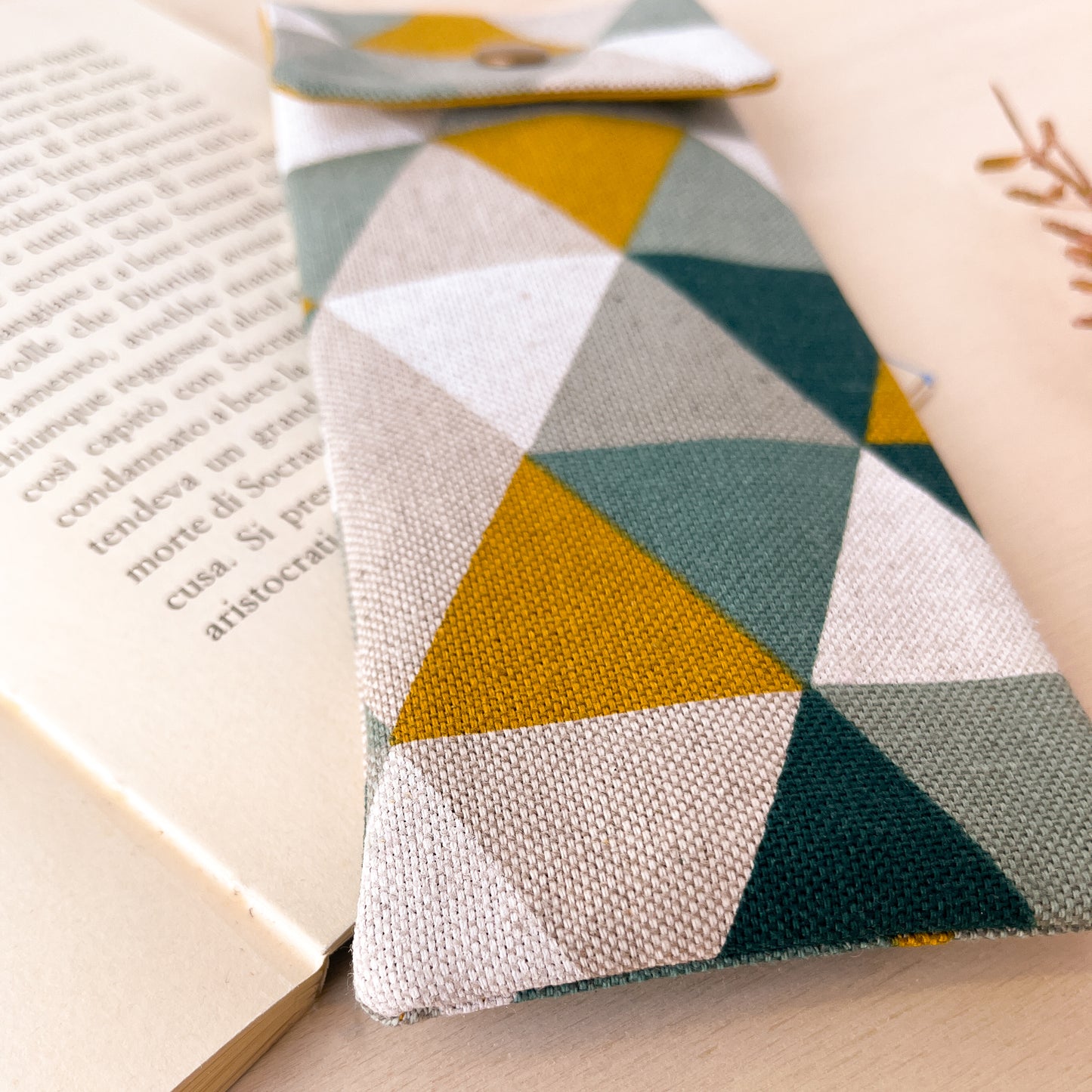 Astuccio con motivo geometrico