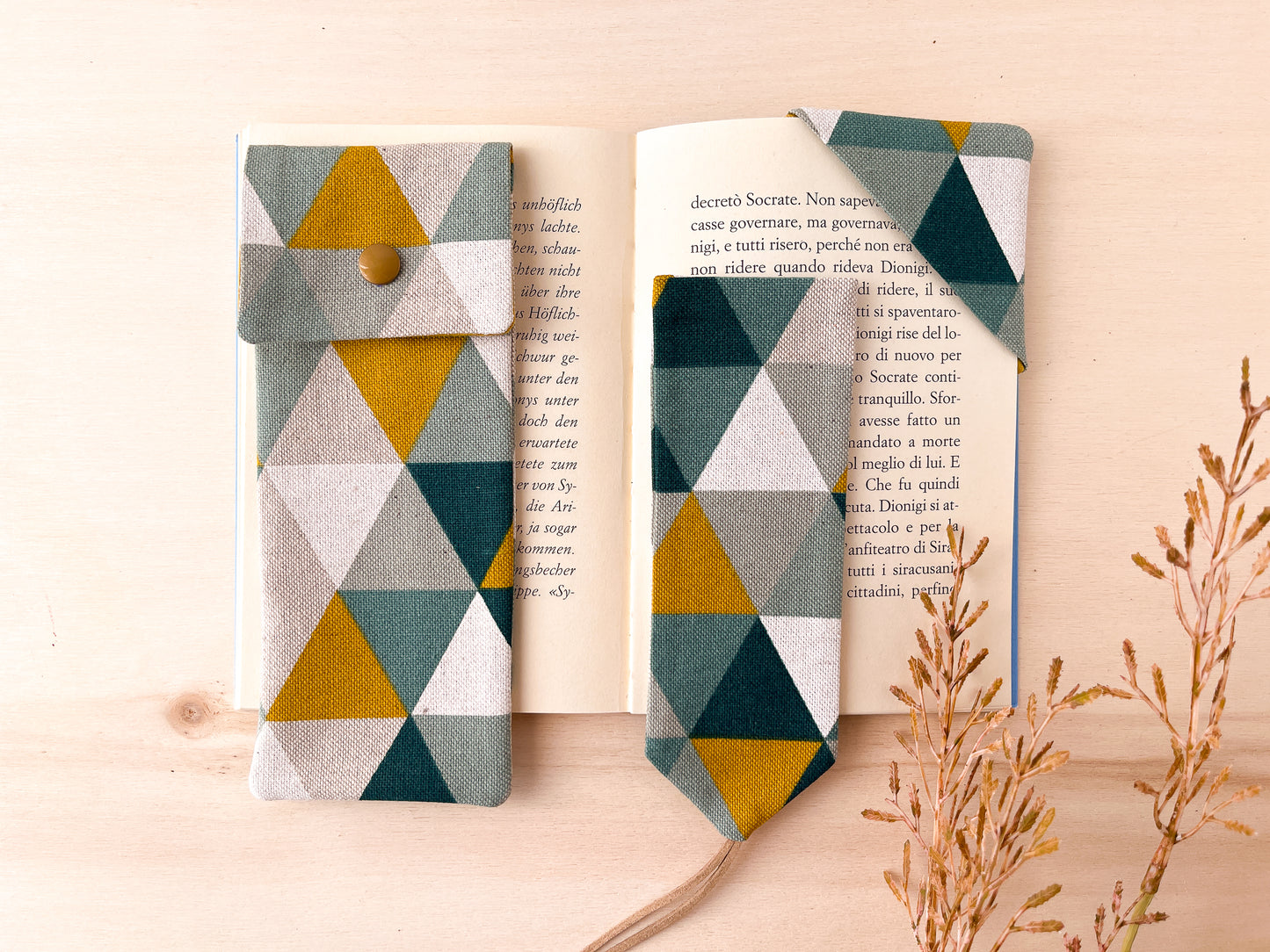 Astuccio con motivo geometrico + segnalibro