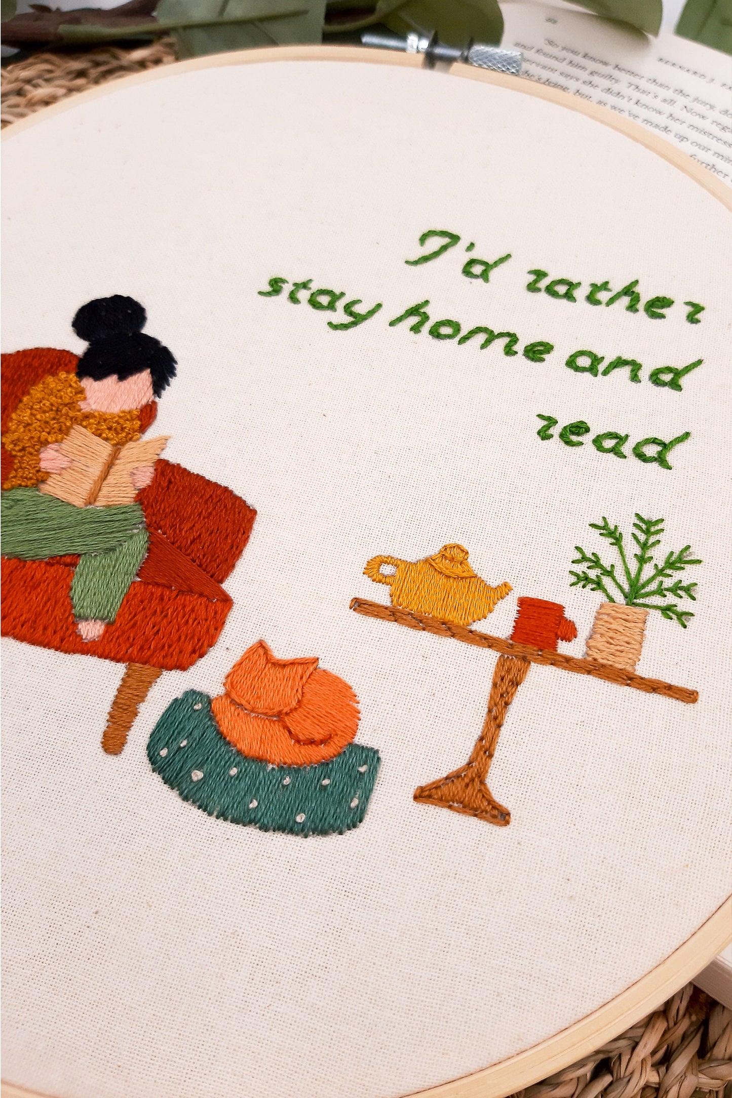 Embroidery pattern - I'd rather stay home and read, pdf embroidery tutorial, video tutorial, stitching project for book lovers and bookworms