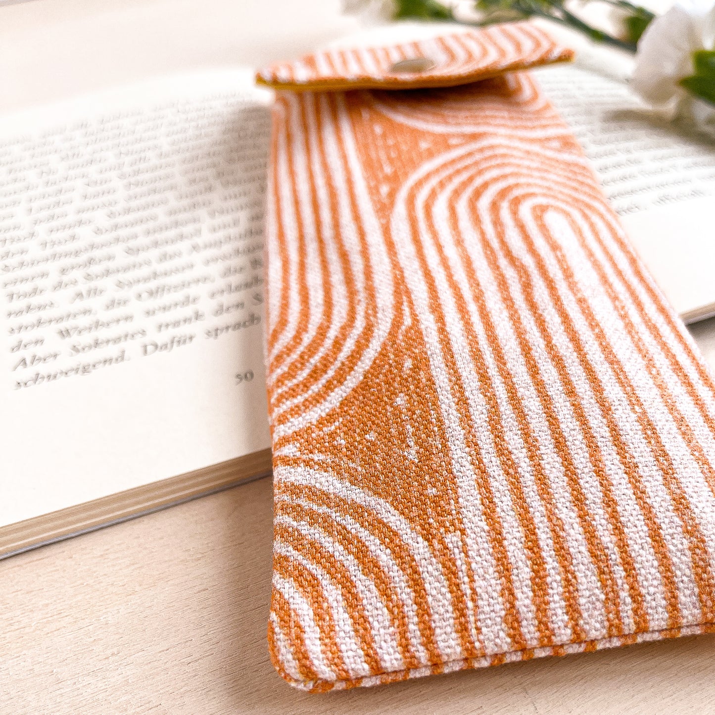 Astuccio con motivo geometrico arancio