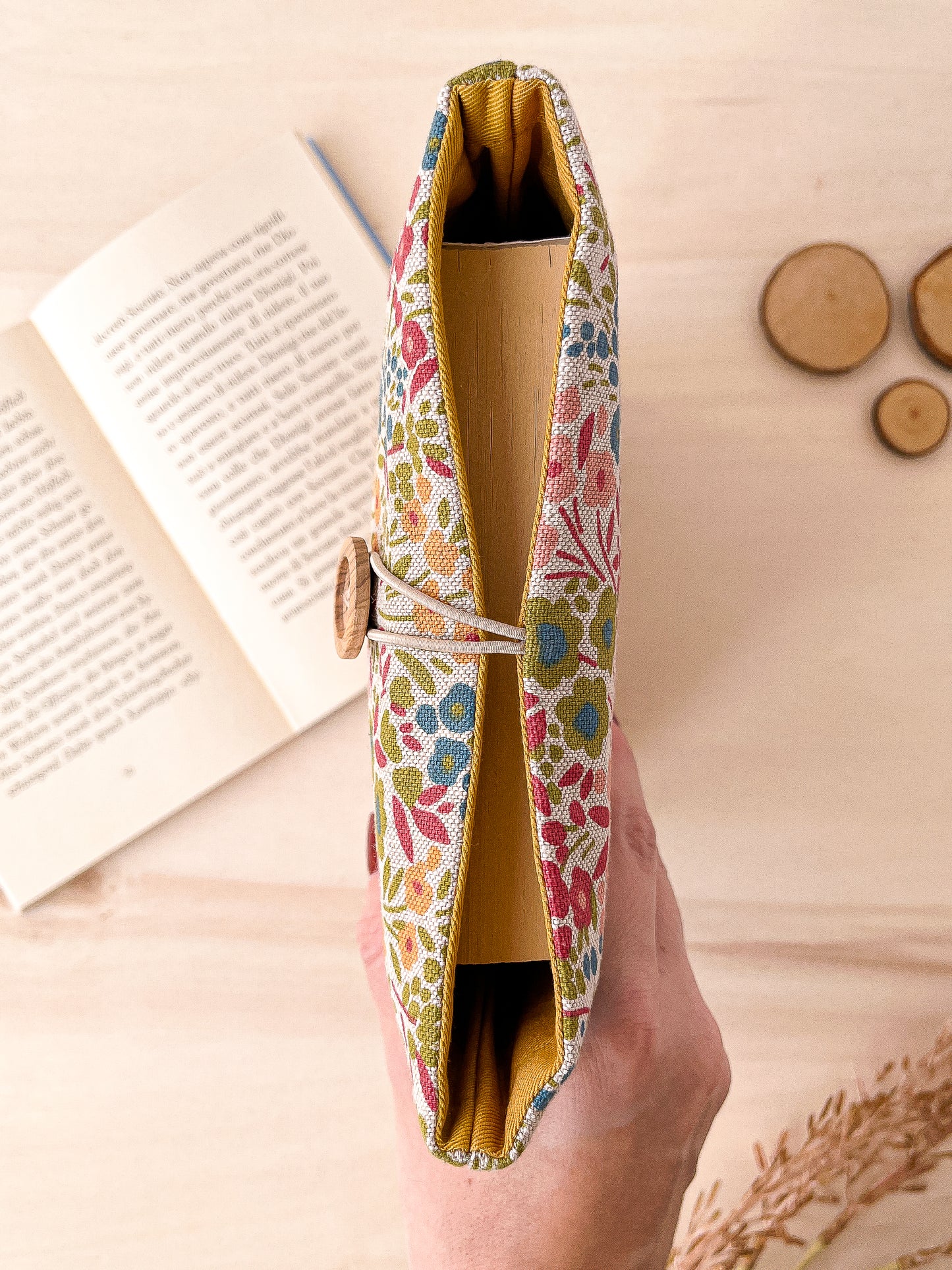 Custodia per libri imbottita in cotone con motivo floreale