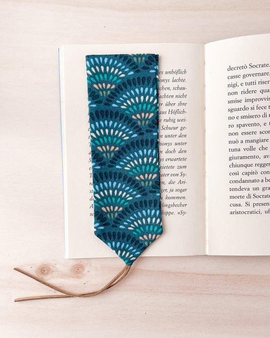 Segnalibro in stoffa con motivo blu pavone