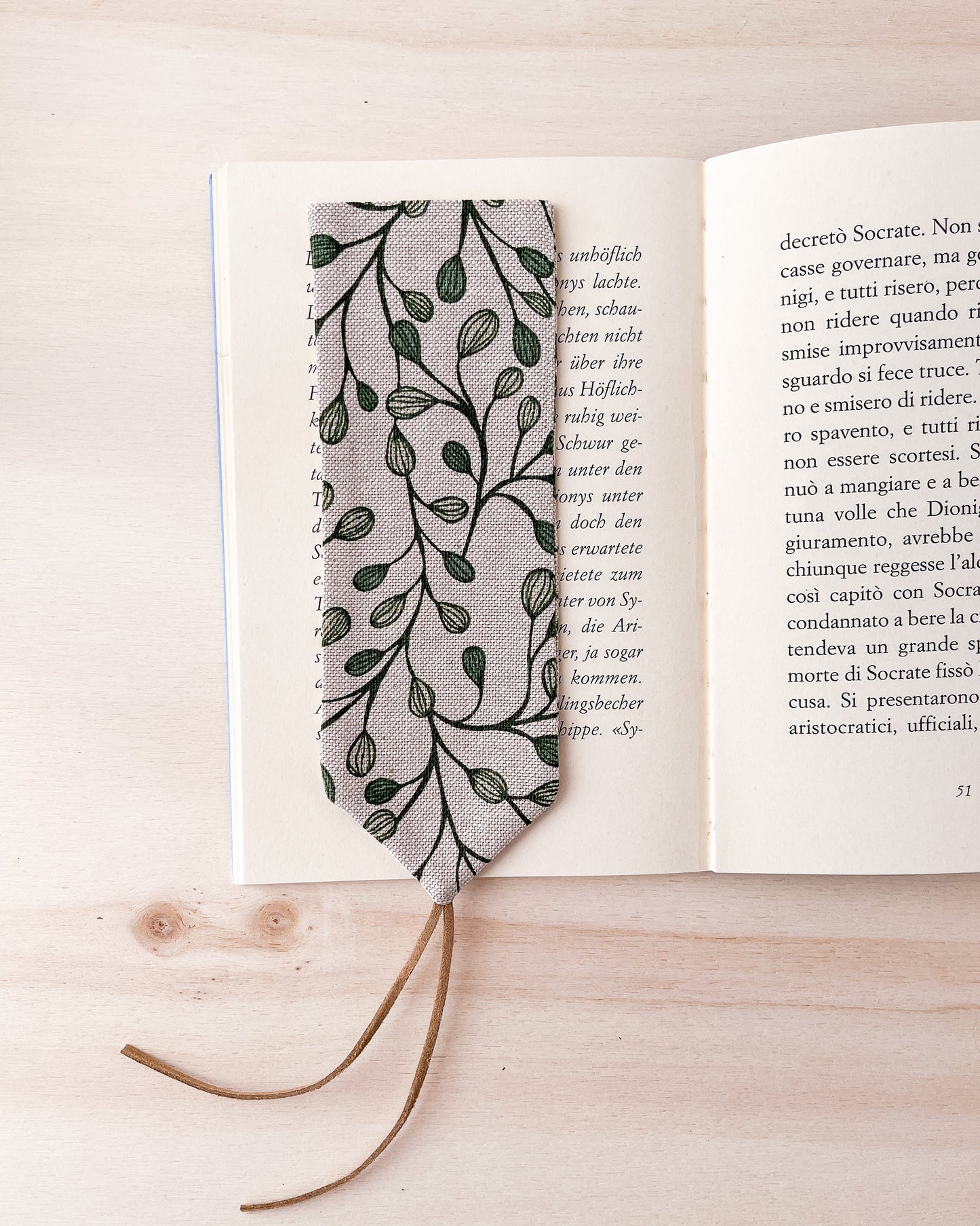 Gift Product - Segnalibro in stoffa bianco con foglie
