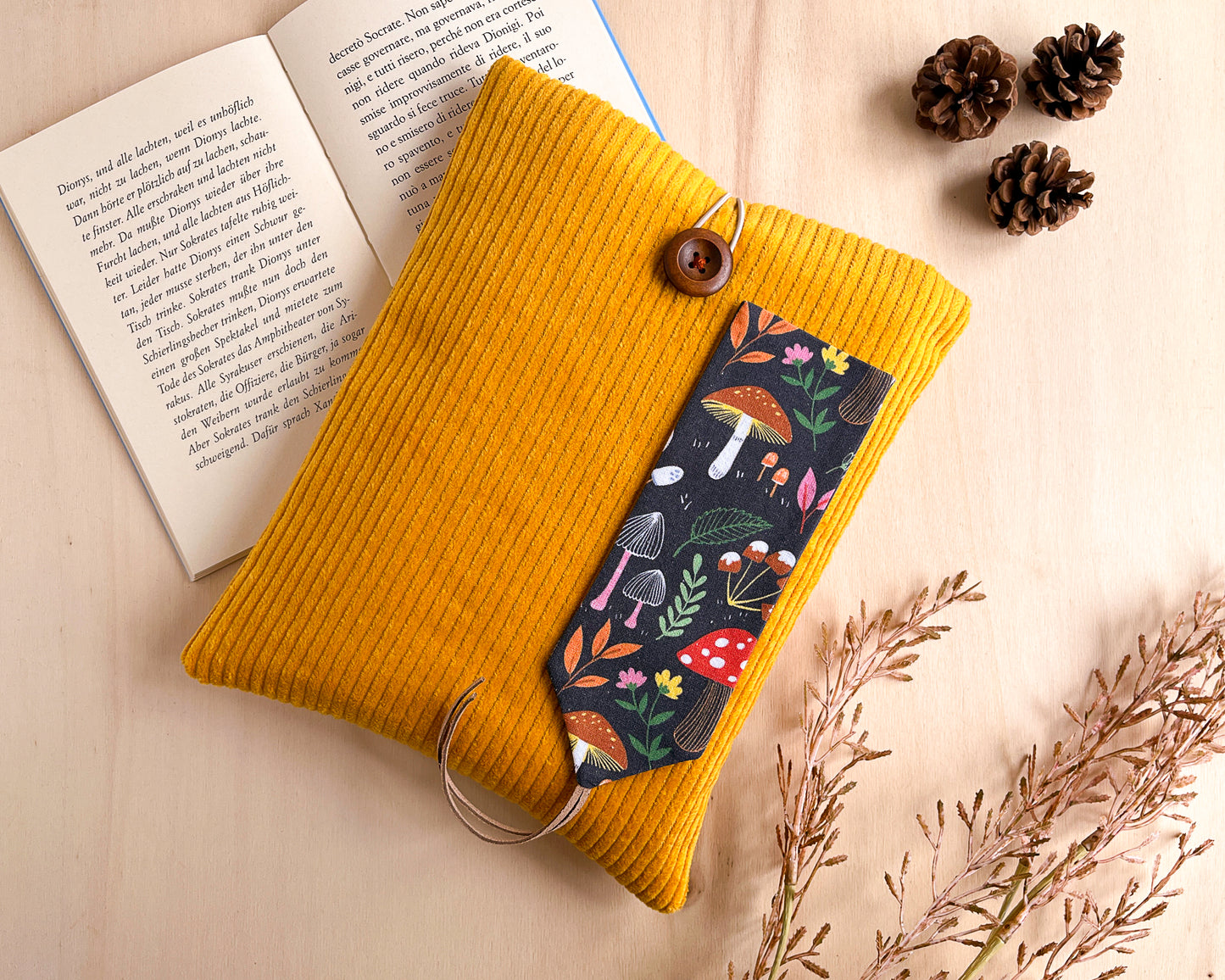 Custodia per libri imbottita in velluto giallo con fodera autunnale