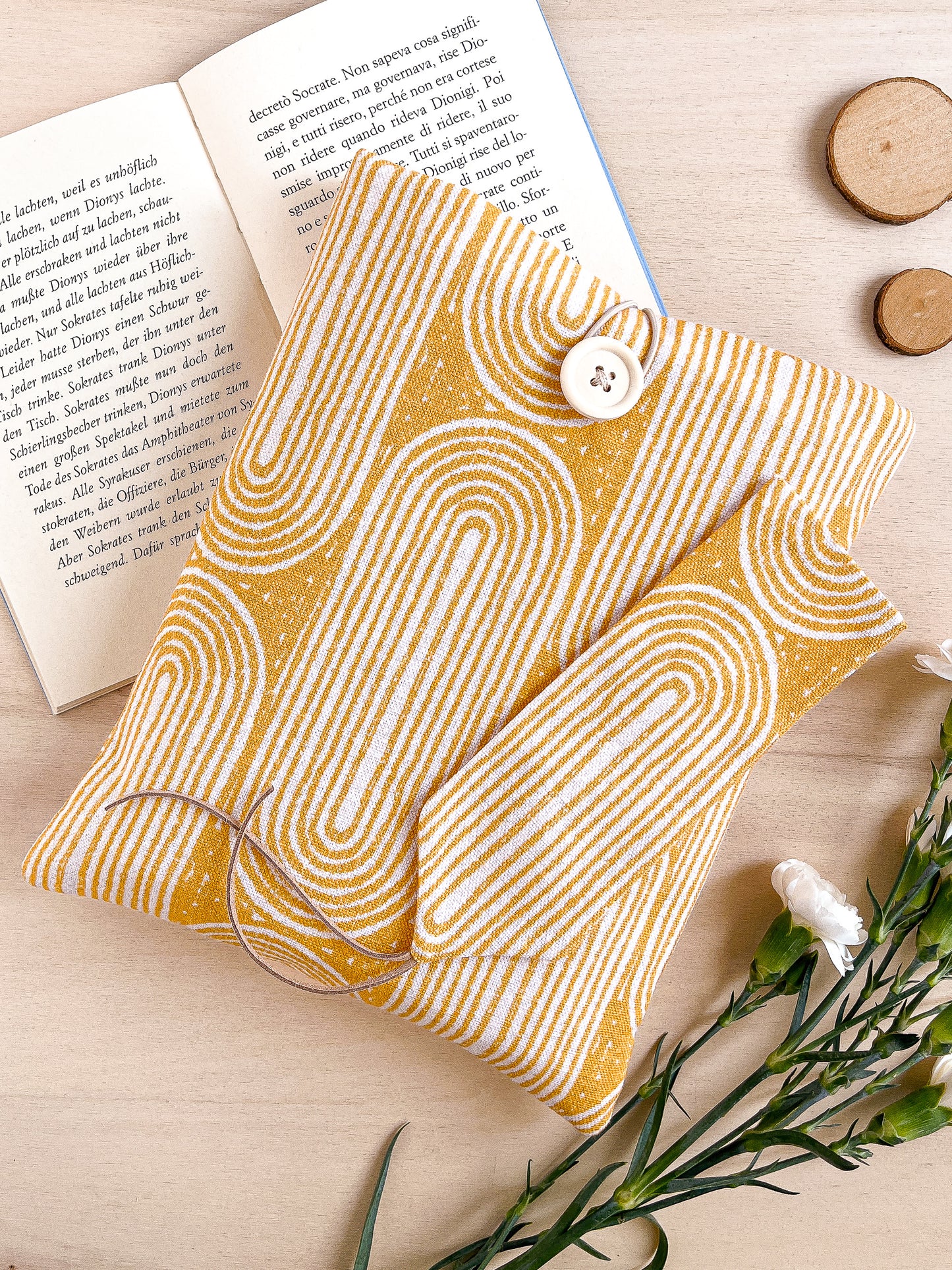 Padded yellow cotton book sleeve