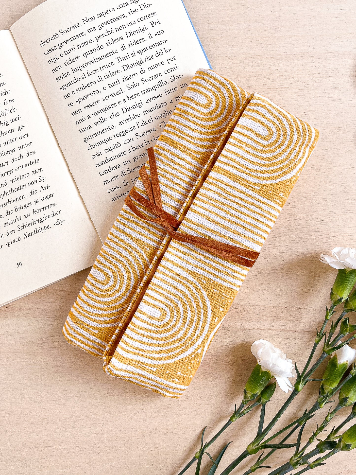 Custodia per libri regolabile in cotone con motivo geometrico giallo