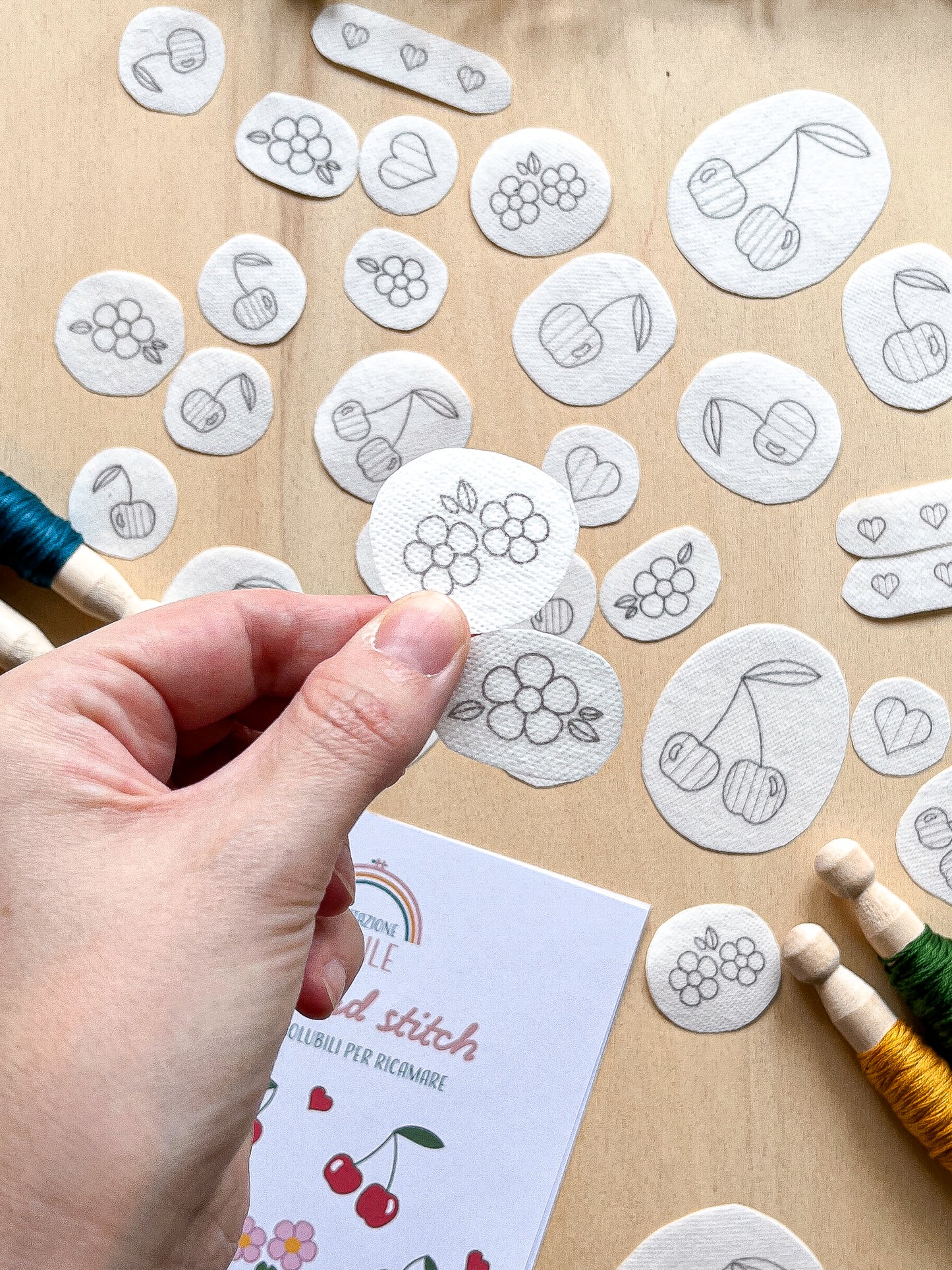 Pacchetto di stick and stitch - Ciliegie, fiori e cuori