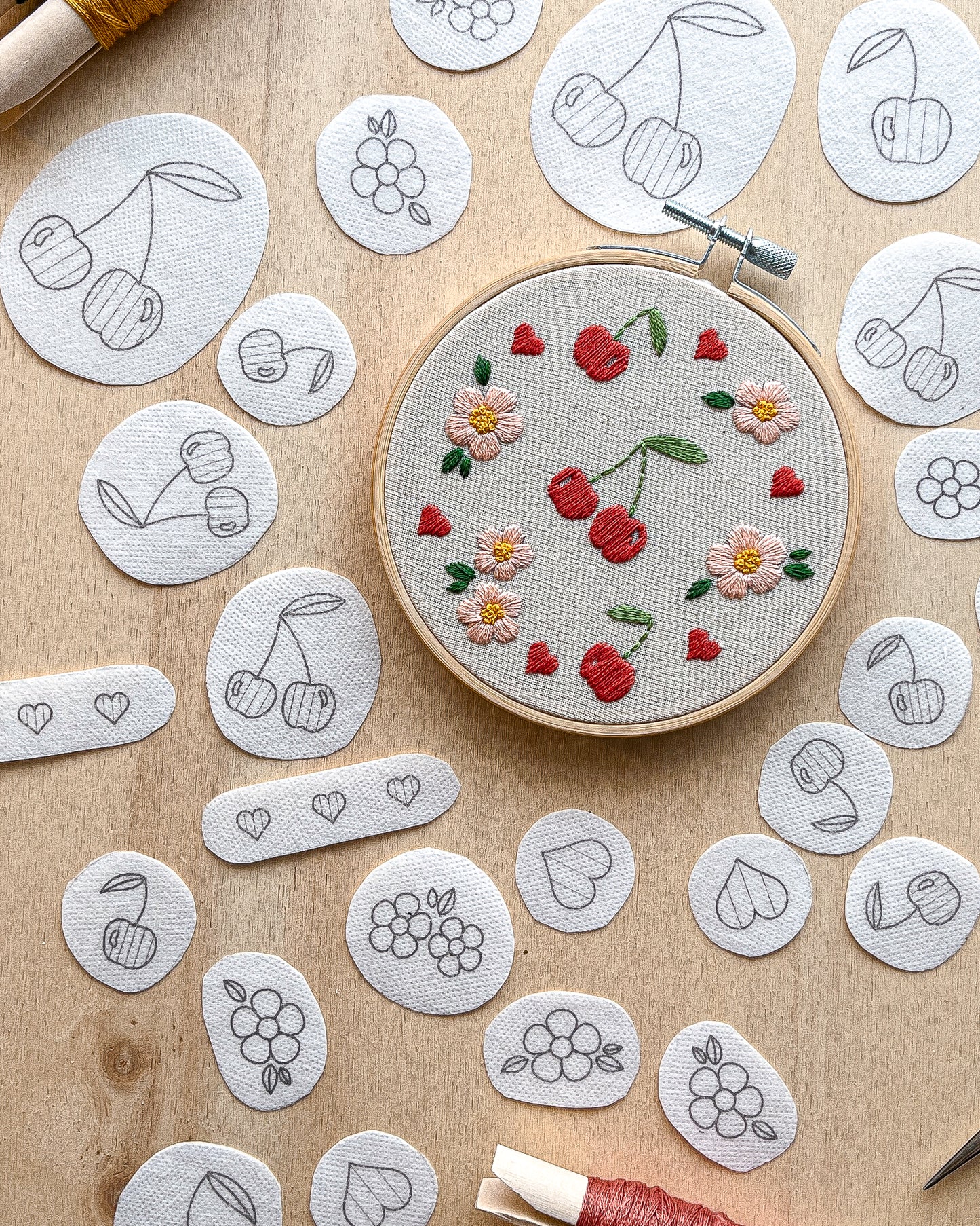 Pacchetto di stick and stitch - Ciliegie, fiori e cuori
