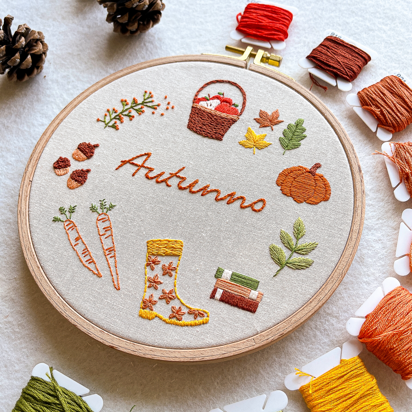 Autunno - pattern di ricamo a mano con istruzioni e video tutorial