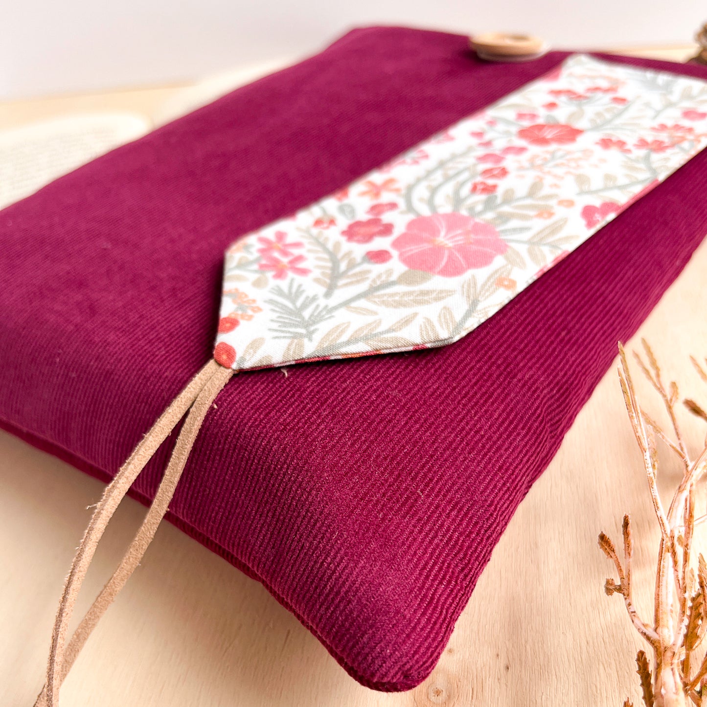 Custodia per libri imbottita in velluto fucsia con fodera Liberty