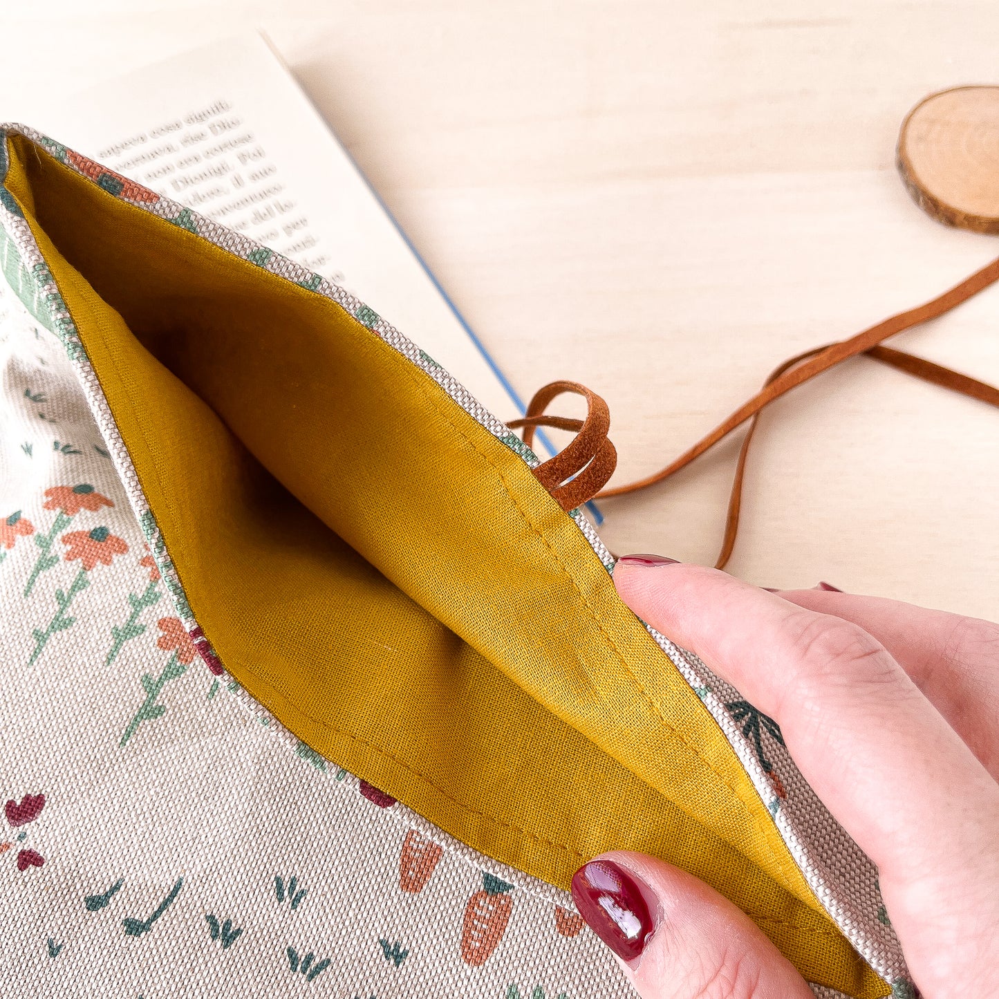 Adjustable cottagecore book sleeve