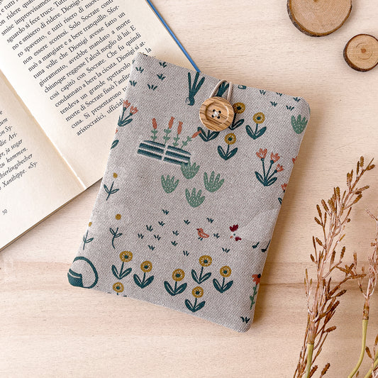 Cottagecore padded e-reader sleeve