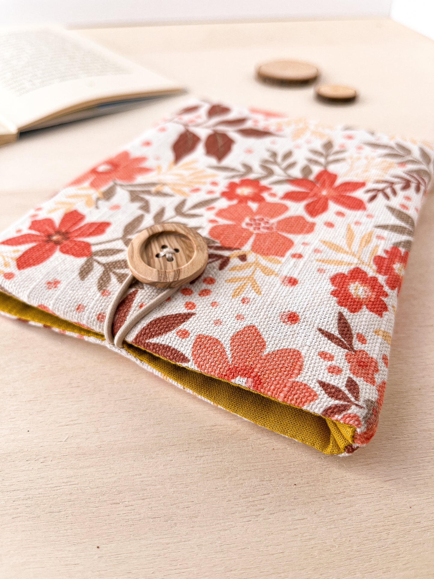 Orange flowers padded e-reader sleeve