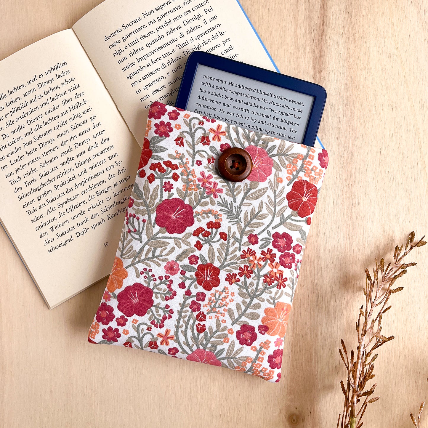 Custodia per e-reader con fiori Liberty