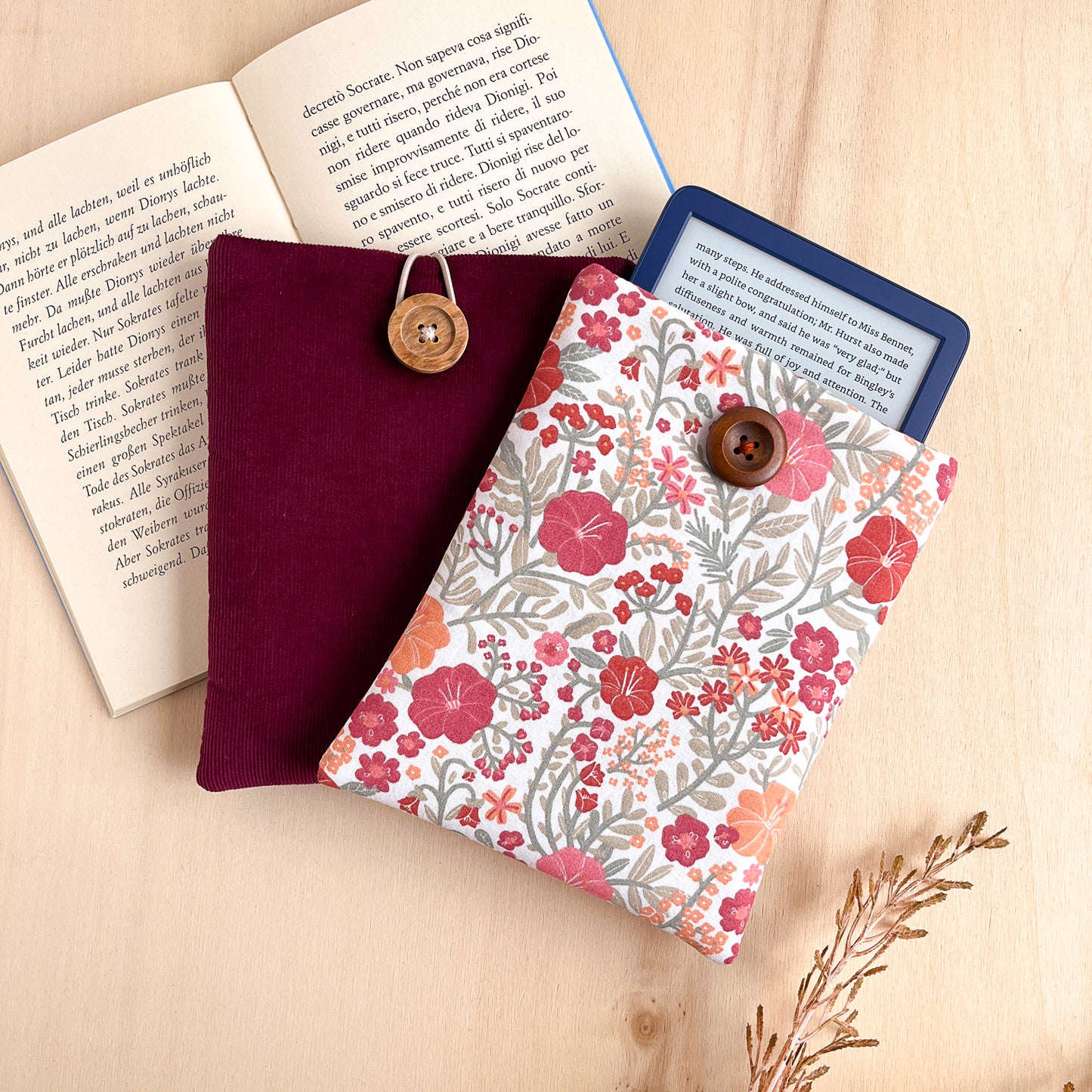 Custodia per e-reader con fiori Liberty