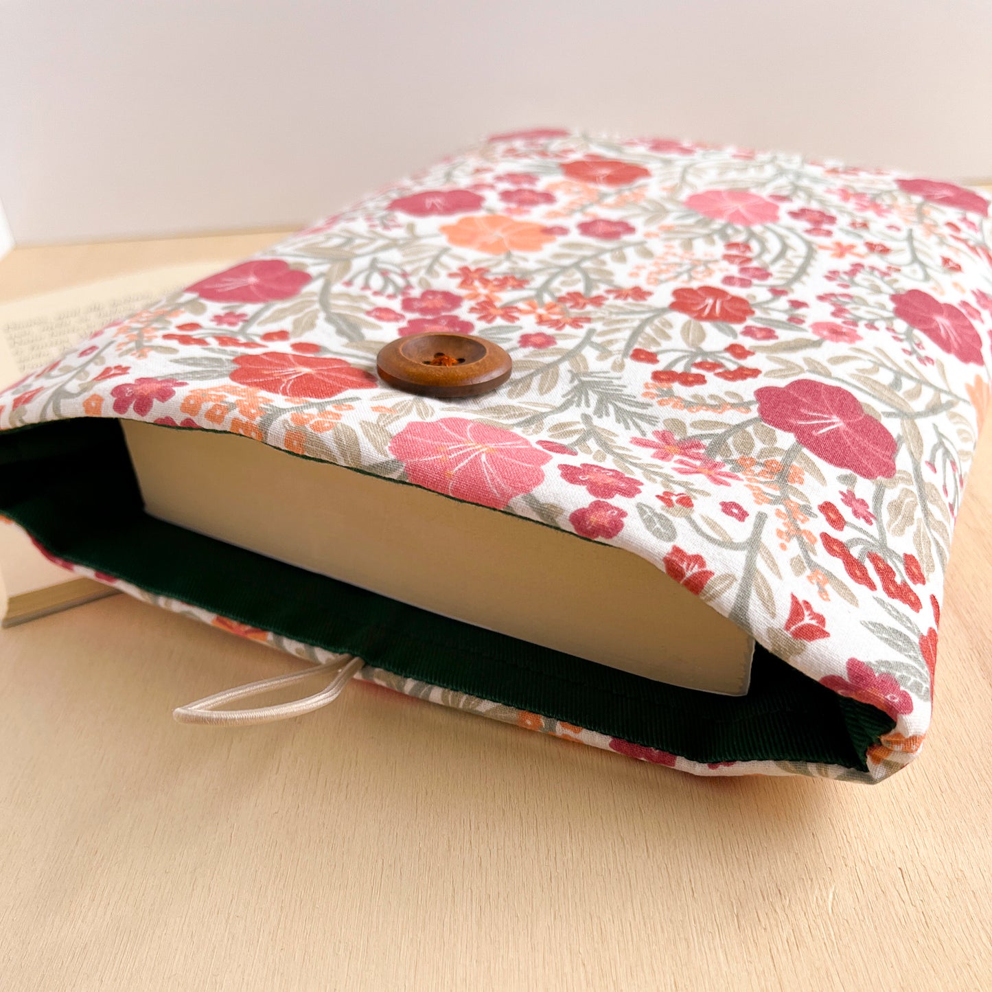 Custodia per libri imbottita con fiori Liberty