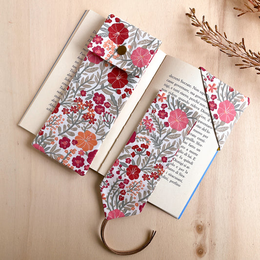 Astuccio rosa con fiori Liberty + segnalibro