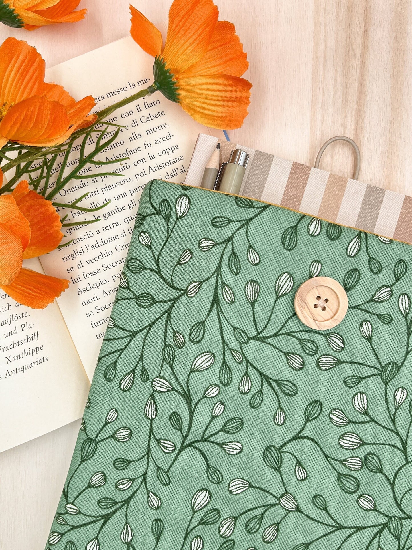 Custodia per libri imbottita in cotone verde con motivo a foglie