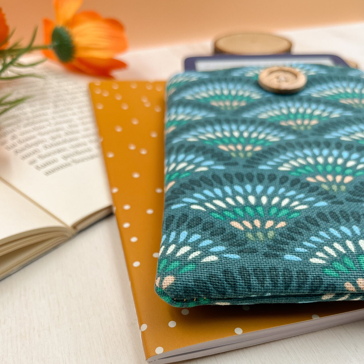 Peacock blue padded e-reader sleeve 