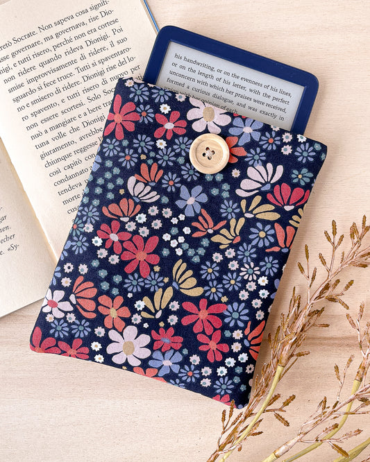 Tiny flowers padded e-reader sleeve