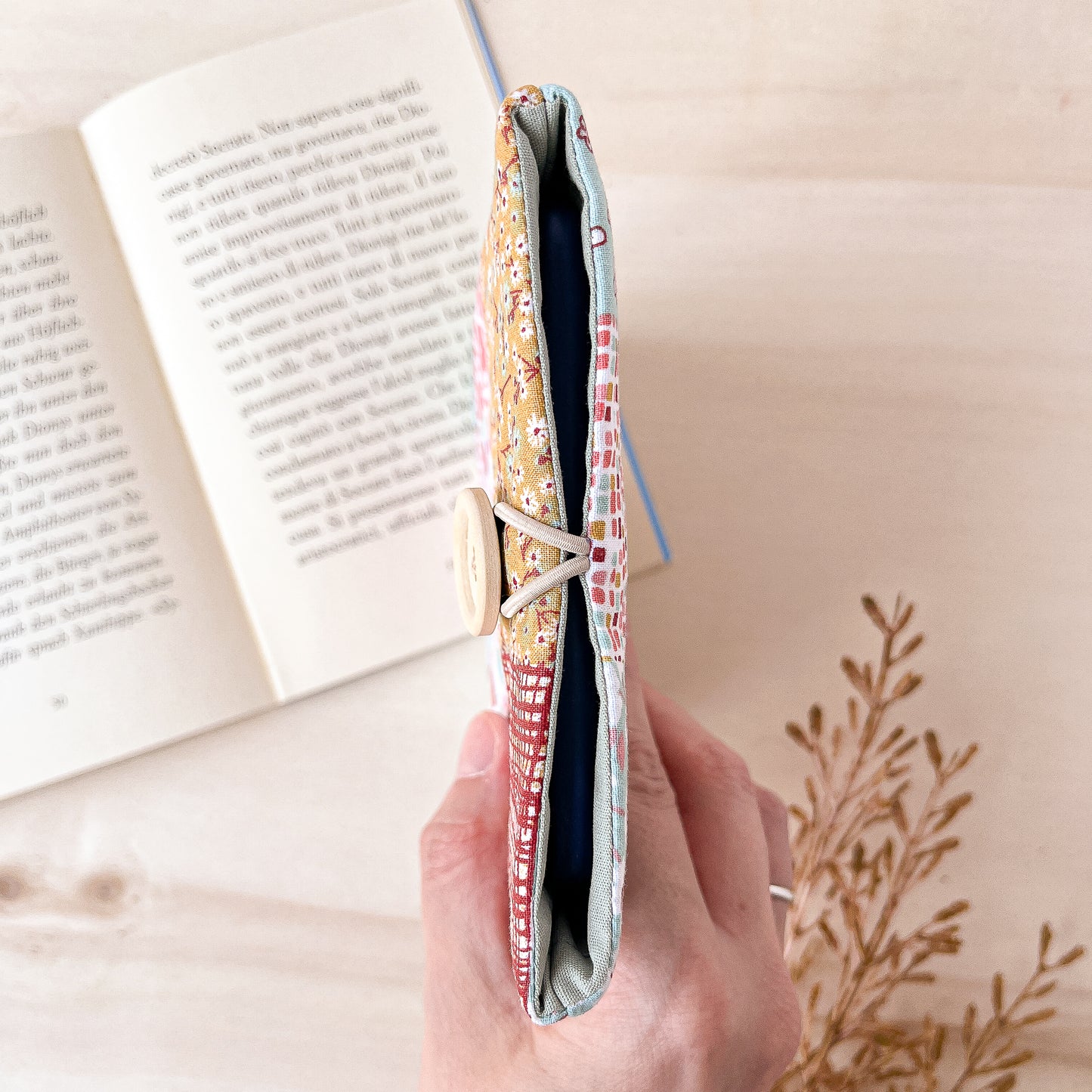 Patchwork padded e-reader sleeve