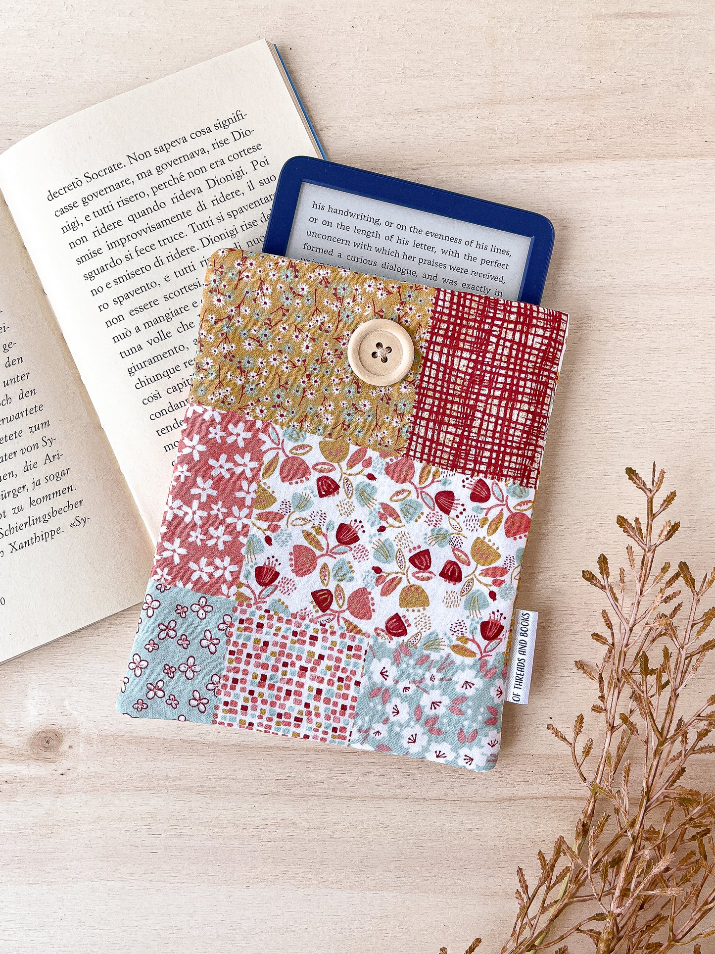 Patchwork padded e-reader sleeve