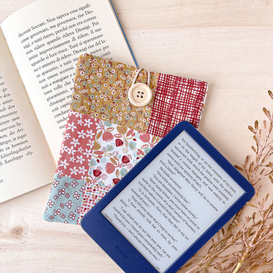 Patchwork padded e-reader sleeve