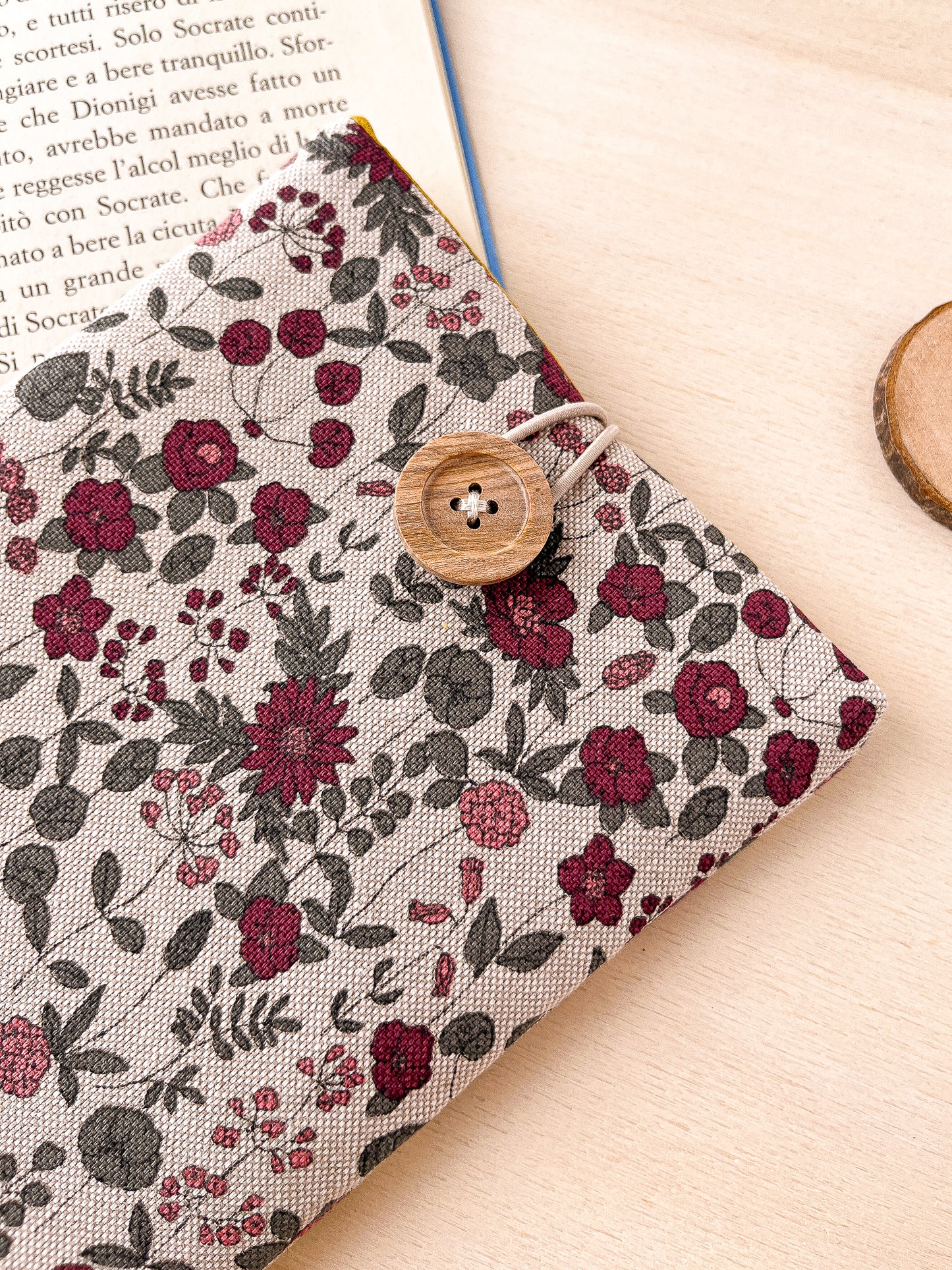 SOLD OUT - Custodia per e-reader con fiorellini rosa