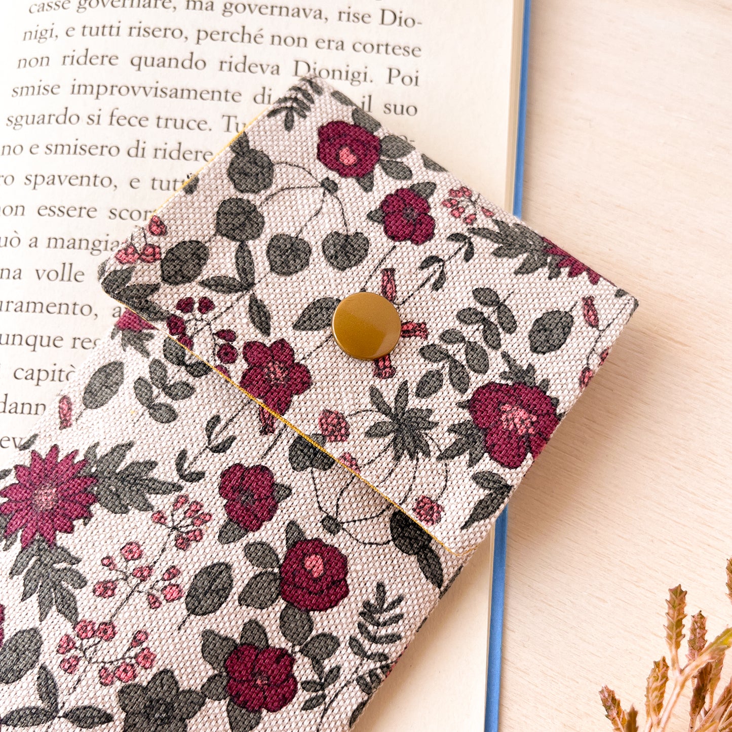 SOLD OUT - Astuccio con fiori rosa