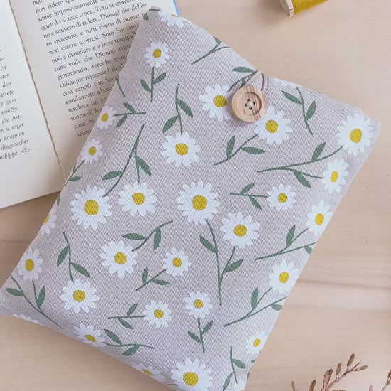 Custodia per libri imbottita in cotone fantasia margherite fatta a mano