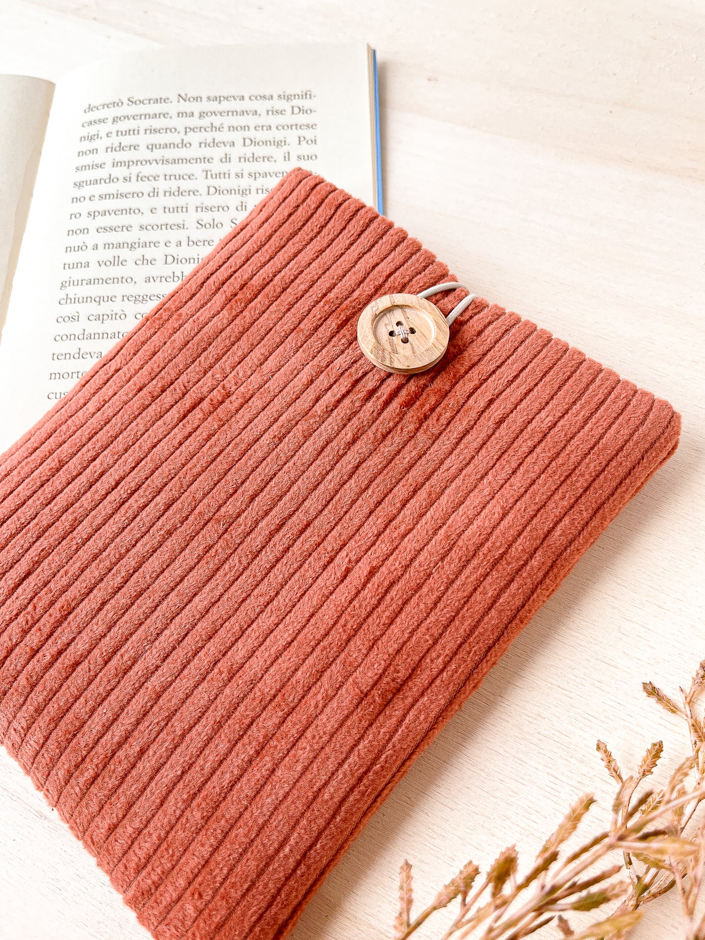 Custodia per e-reader in velluto terracotta